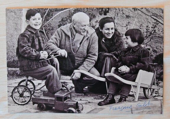 Picasso mit Francoise und Kindern, handsigniert...
